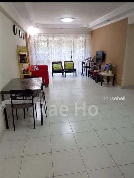 4-Room HDB for Room Rent: 521 Woodlands Drive 14(2)