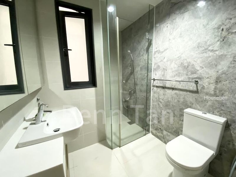 The Lakefront Residences(2)