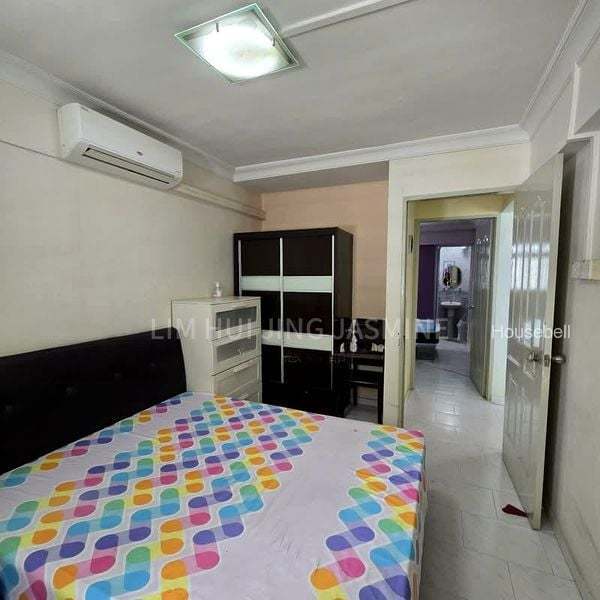 263 Yishun Street 22, S$ 418,000, 689 sqft, HDB - 3 S