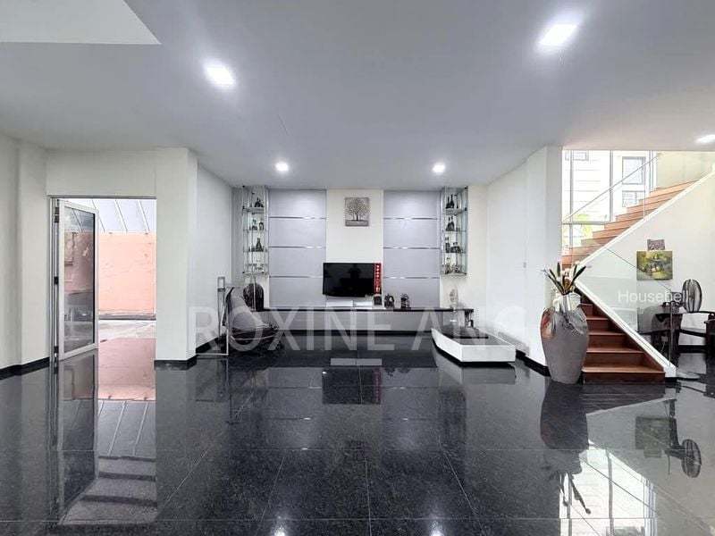 Sembawang Hills Estate, S$ 9,999,999, 4,659 sqft, 有地 - Bungalow House