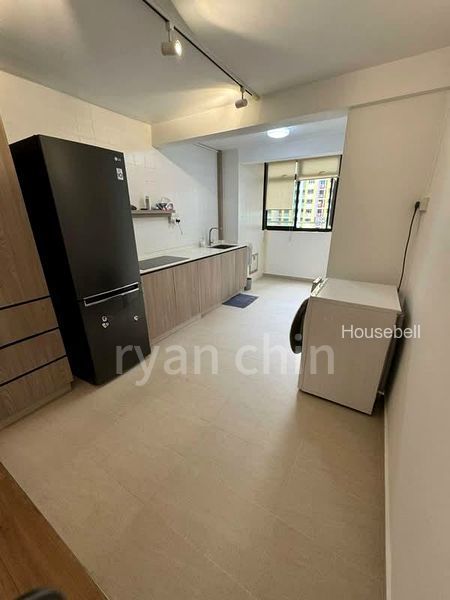 125 Lorong 1 Toa Payoh, S$ 3,400 /mo, 721 sqft, HDB - 3 I