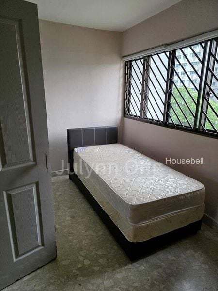 215 Bukit Batok Street 21(4)