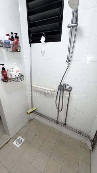 405 Woodlands Street 41(5)