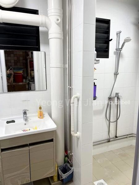 405 Woodlands Street 41(3)