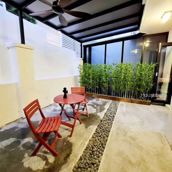 Kew Gate, S$ 1,200 /mo, 120 sqft, Landed - Corner Terrace