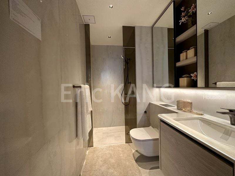 4 Bed Condo for Sale in  The Continuum, S$ 4,459,000, 1,690 sqft, Condos - Condominium