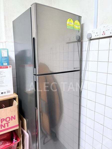 Common Room (HDB) for Rent in  456 Jurong West Street 41(6)