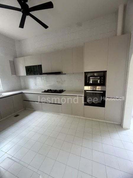 6 Bed Bungalow (Landed) for Rent in  Clacton Road(5)