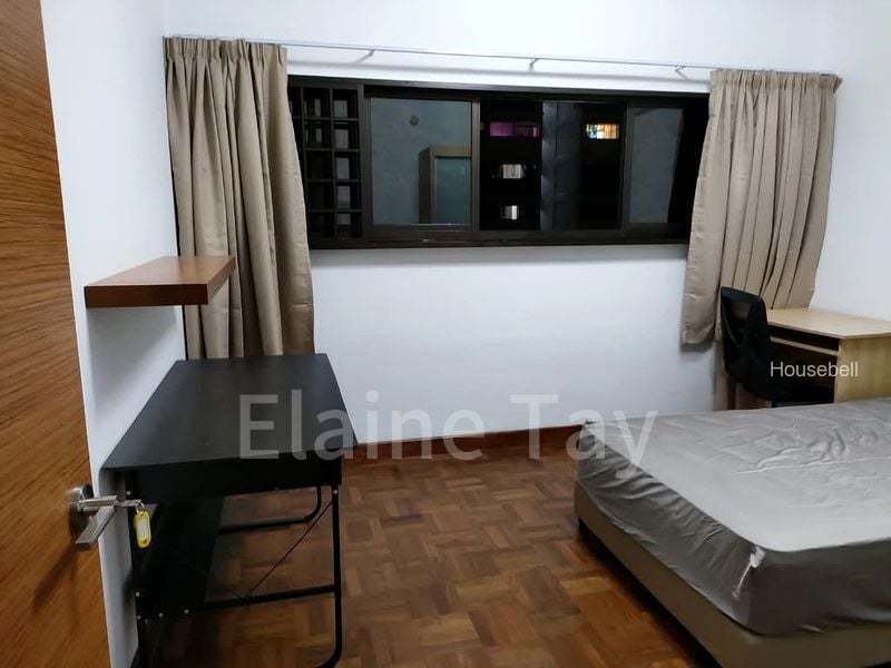 2 Marine Terrace, S$ 1,000 /月, 110 sqft, 组屋 - 5 I