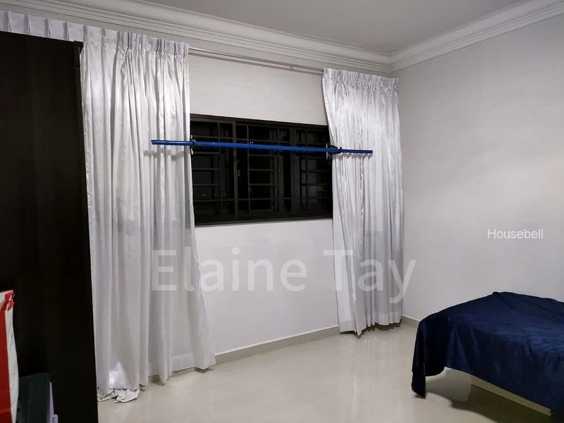 2 Marine Terrace, S$ 1,000 /月, 110 sqft, 组屋 - 5 I