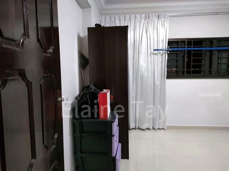 2 Marine Terrace, S$ 1,000 /月, 110 sqft, 组屋 - 5 I