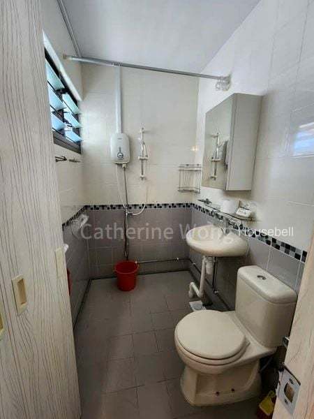 52 Lengkok Bahru, S$ 1,600 /mo, 200 sqft, HDB - 4 A