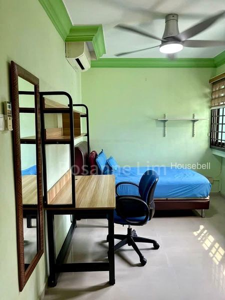 688 Jurong West Central 1(2)