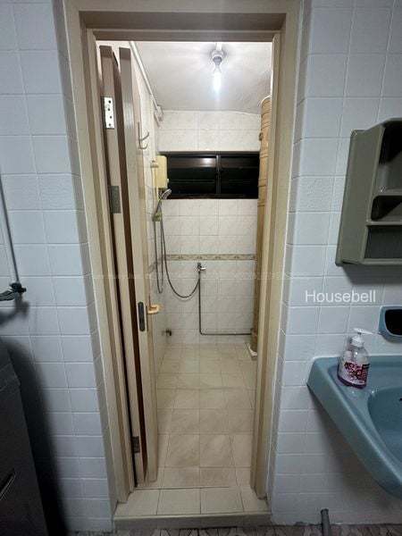1 Ghim Moh Road, S$ 3,700 /mo, 699 sqft, HDB - 3 Generic