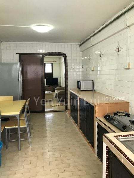 742 Yishun Avenue 5, S$ 2,999 /月, 721 sqft, 组屋 - 3 A