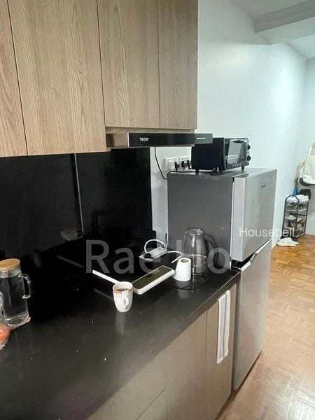 Corner Terrace for Room Rent: Garlick Park(2)
