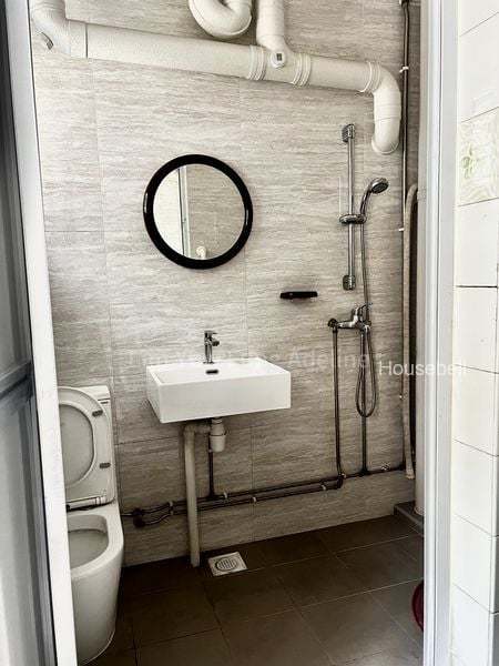 Common Room (HDB) for Rent in  704 Choa Chu Kang Street 53, S$ 750 /mo, 180 sqft, HDB - 5 I