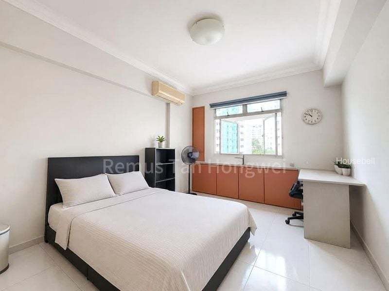 110A Punggol Field, S$ 800 /月, 110 sqft, 组屋 - 5 A