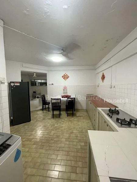 115 Yishun Ring Road, S$ 2,800 /mo, 720 sqft, HDB - 3 I