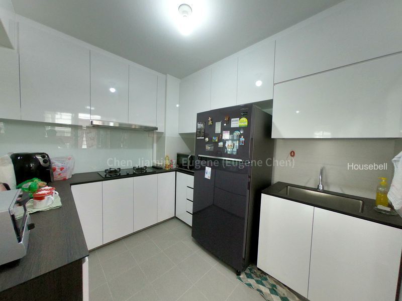 4-Room HDB for Room Rent: 674B Fern Grove @ Yishun.(2)