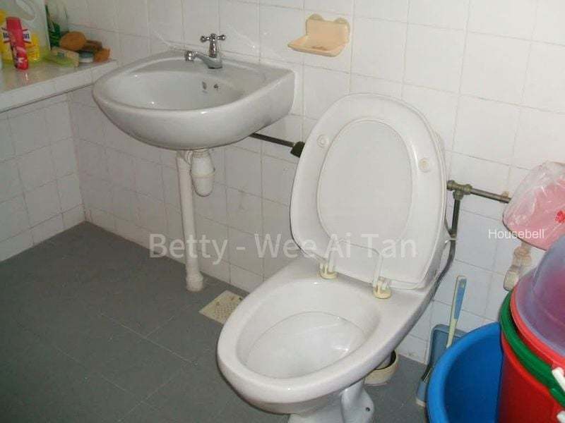718 Pasir Ris Street 72, S$ 3,500 /mo, 1,194 sqft, HDB - 4 A